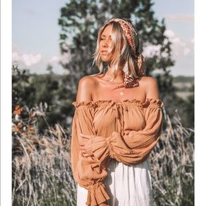 HAZEL & FOLK EMMALINE BLOUSE Toasted peach